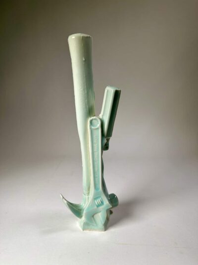 Tool Vase in Jaleh Green